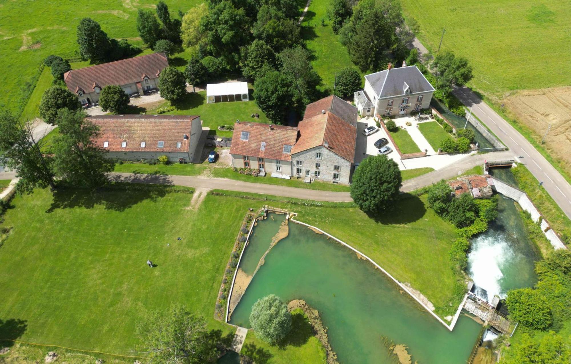 Bed and Breakfast Moulin De La Fleuristerie Orges Экстерьер фото