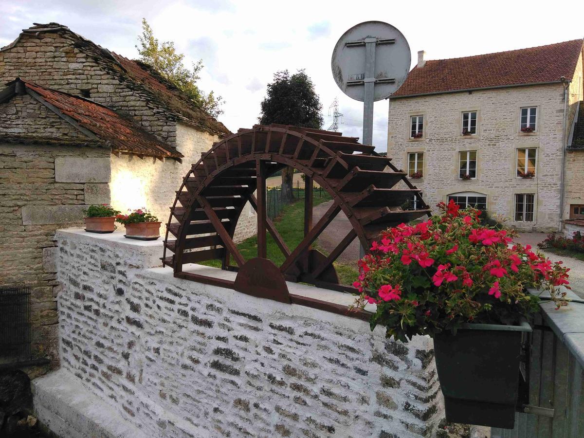 Bed and Breakfast Moulin De La Fleuristerie Orges Экстерьер фото